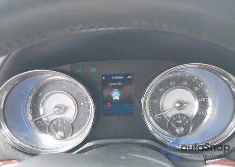 2013 Chrysler 300 Motown из США, поврежденный, VIN 2C3CCAAGXDH657089